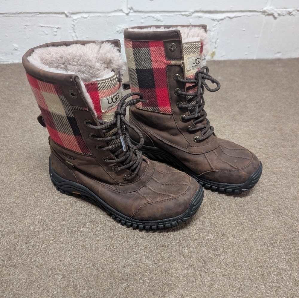 UGG Adirondack II Waterproof Winter Plaid Stout Boots Red Plaid (Size 6.5)